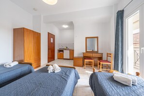 Free WiFi, bed sheets - Studio Apartment '6 Standard' with Shared Terrace, Wi-Fi and Air Conditioning (Kavos)