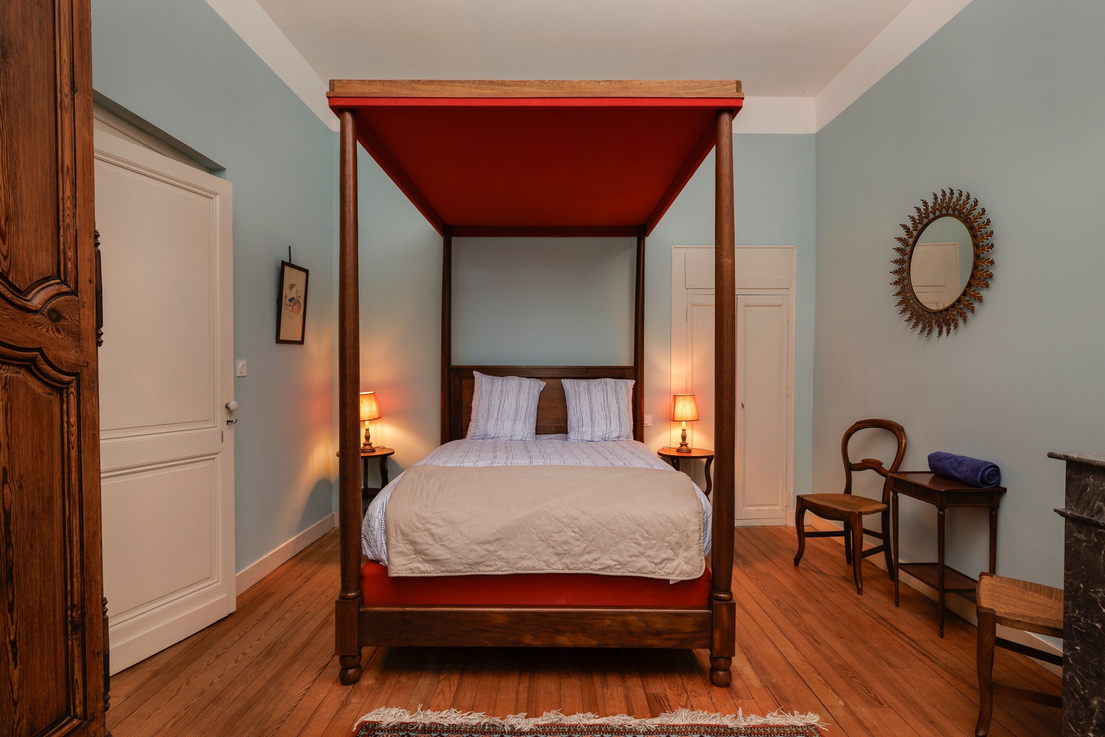 4 bedrooms, iron/ironing board, free WiFi, bed sheets