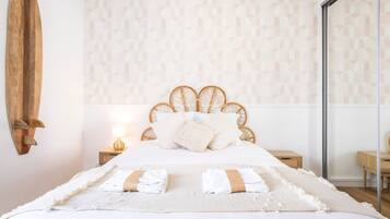 2 chambres, fer et planche à repasser, Wi-Fi gratuit, draps fournis