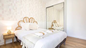 2 makuuhuonetta, silitysrauta/-lauta, ilmainen Wi-Fi, vuodevaatteet