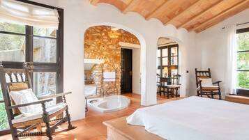 5 Schlafzimmer, Bügeleisen/Bügelbrett, kostenloses WLAN, Bettwäsche