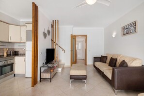 TV - Villa 'Cacela Mar' with Private Pool, Private Terrace and Wi-Fi (Vila Nova de Cacela)