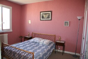 2 chambres, fer et planche à repasser, Wi-Fi gratuit