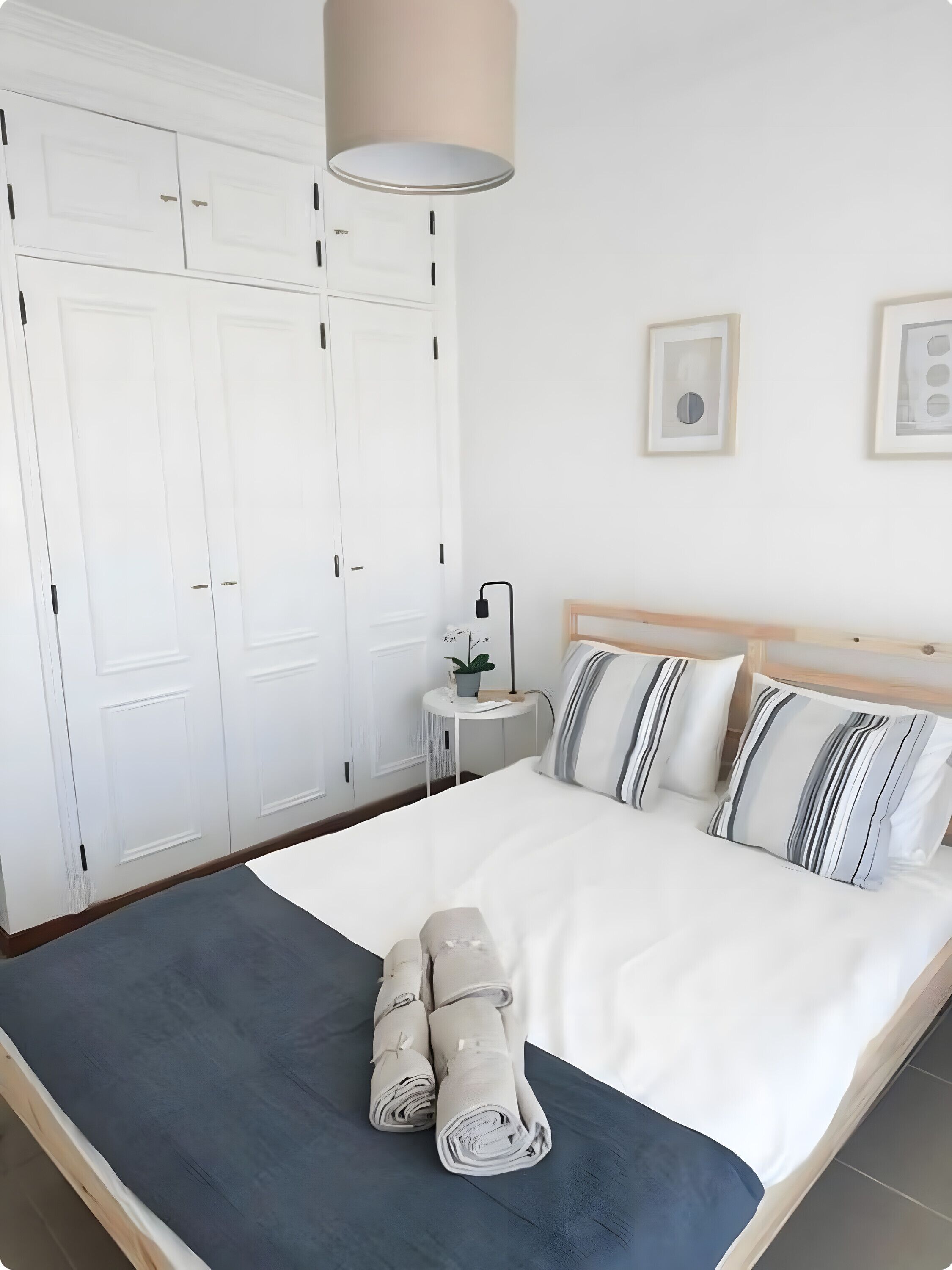 2 camere, ferro/asse da stiro, Wi-Fi gratuito, lenzuola