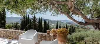 Villa 'Simona with Garden' with Sea View, Wi-Fi and Air Conditioning