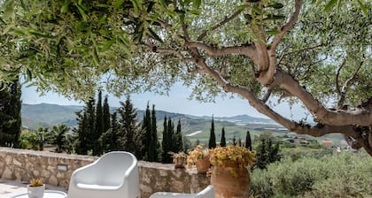 Villa 'Simona mit Garten' mit Meerblick, WLAN und Klimaanlage