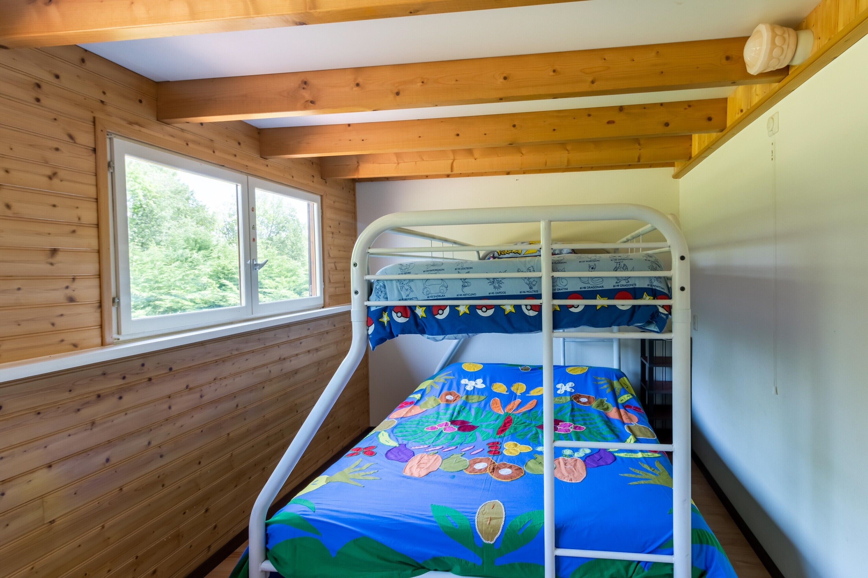 2 多间卧室、熨斗/熨衣板、免费 WiFi、床单