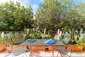 Terrace/patio - Room 'Berenice' with Shared Terrace, Wi-Fi, and Air Conditioning (Otranto)