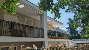 Exterior - 'Fenice' Room with Shared Terrace, Wi-Fi, and Air Conditioning (Otranto)