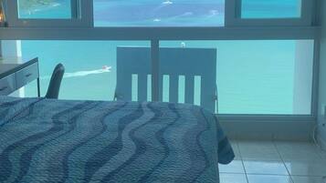 2 soveværelser, skrivebord, strygejern/strygebræt, weekendseng