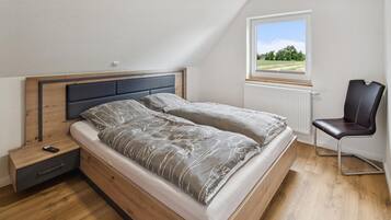 3 bedrooms, travel crib, free WiFi