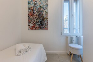 Iron/ironing board, WiFi - GuestHost - Central Charm: 200m from Bologna Station (Bologna)
