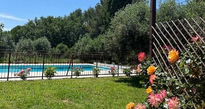 Villa "Belles Feuilles" with swimming pool and tennis court