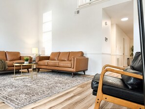 Foosball - Juniper: 3 bedroom w/ pool (Martinez)