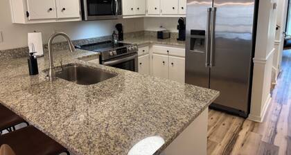 Juniper: 3 bedroom w/ pool