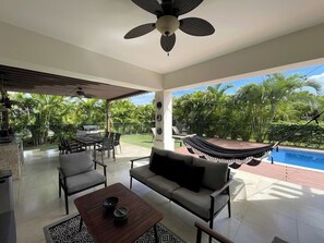 Outdoor dining - Buenaventura - Laguna Fun and Sun: Your Escape Awaits (Buenaventura, el Chirú)