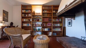 Interior - Villa Charming on the Hills | Mixed of Authentic and Modern Tuscan Style (Siena)