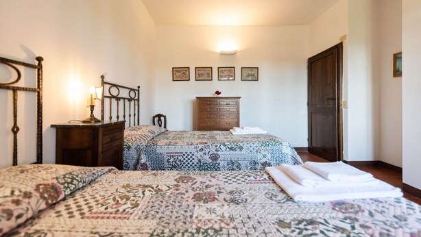 Room - Villa Charming on the Hills | Mixed of Authentic and Modern Tuscan Style (Siena)