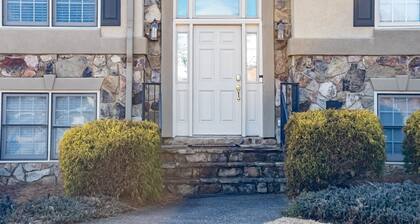 Spacious 4BR w/ Downstairs Suite | 5% • 10%