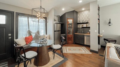 Luxury Home in Peoria Heights with Spa Bath, Wifi, Laundry