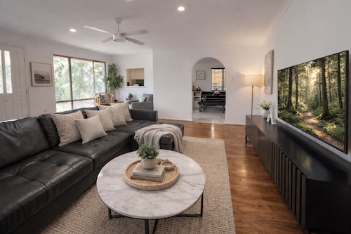 Home Homly | Cozy Family Getaway