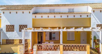 Awesome home in Islantilla - Lepe