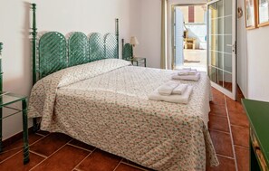 3 habitaciones y ropa de cama