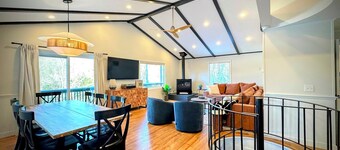 Whispering Pines - Your Stylish Nature Retreat