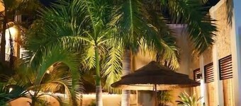 Palapa Suite # 7, walk to Eagle Beach