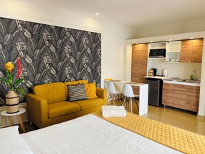 1 slaapkamer, een kluis op de kamer, een strijkplank/strijkijzer