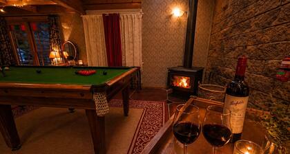 Winter hideaway loft style unit with Fireplace, Billiard table and Bath.