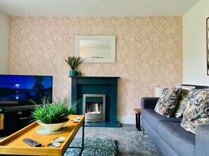 TV, fireplace - Garden+Pets OK |8mins Halifax |Parking |M62 Access (Halifax)