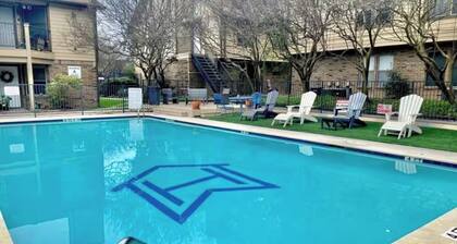South ATX . Sweet Stay with Pool