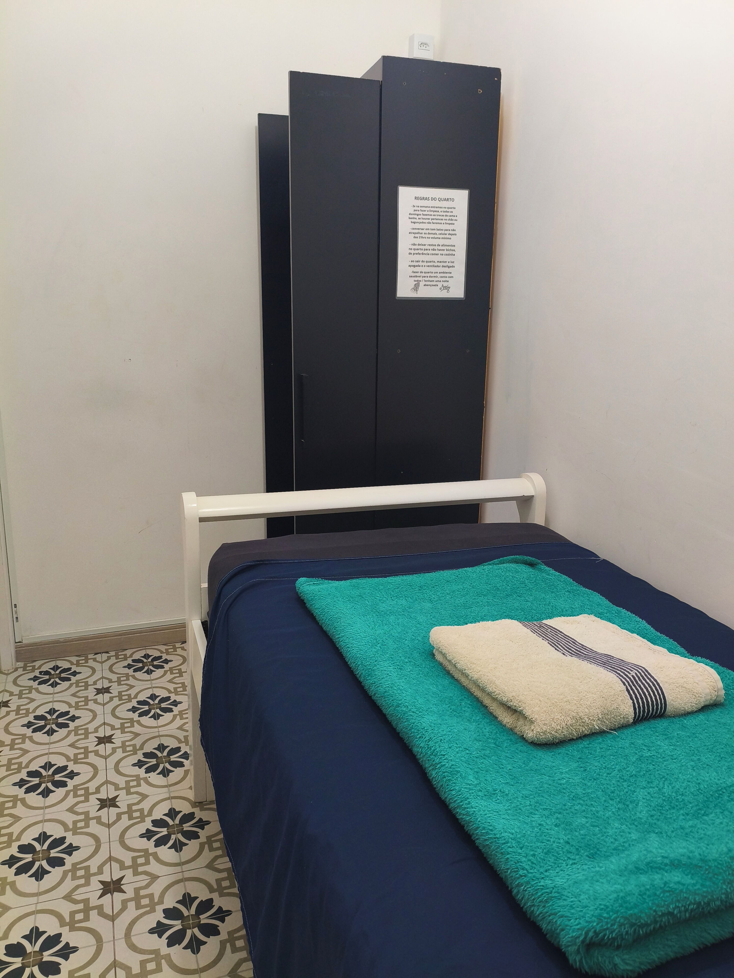 Rom – basic | Strykejern/-brett, wi-fi (inkludert) og sengetøy