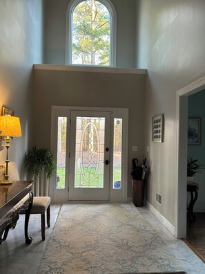 Interior - Charming spacious home nestled on a private lot minutes away from the Masters (Augusta)