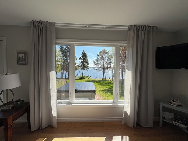 Interior - Riverside Landing Cottage (Alberton)