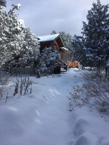 Cozy Mountain Hermitage Cabin