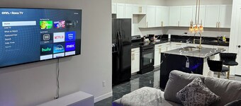 Charming 3-bedroom house with WiFi and AC in lovely Arizona City