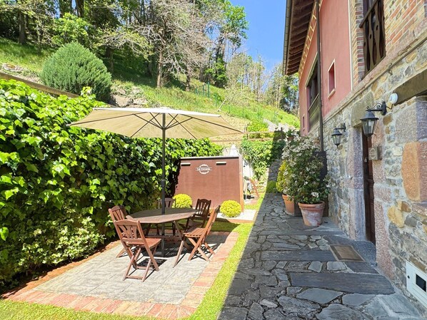 Outdoor dining - La Cocada Vacation Home VV-144-AS (Arriondas)