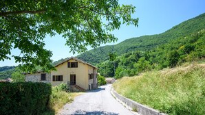 Exterior - Cozy apartment in Montemonaco (Montemonaco)