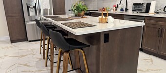 Experience Peace and Love - Modren & StylishHome for Groups