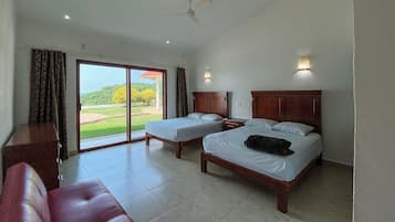 3 bedrooms, WiFi, bed sheets