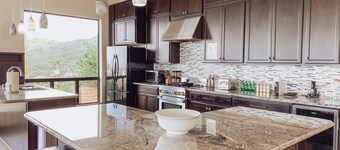 Panoramic Ocean & Mountain Views --we have FULL AVAILABILITY please message us.
