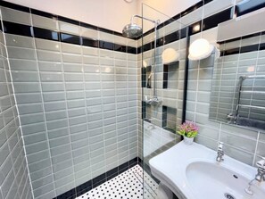 House | 2 bedrooms - The Emerald - Central Henley 2 Bedroom House - From 145 Per Night (Henley-on-Thames)