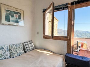 2 dormitoris, planxa i posts de planxar i wifi 