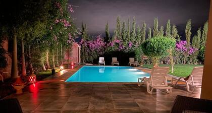 luxury 5-bedroom villa in Marrakech nice swimming pool big garden
