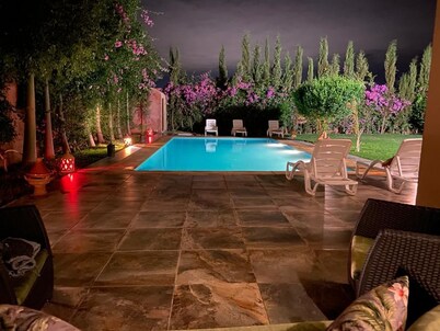  luxury 5-bedroom villa in Marrakech nice swimming pool big garden