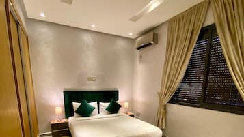 5 Schlafzimmer, Bügeleisen/Bügelbrett, WLAN, Bettwäsche