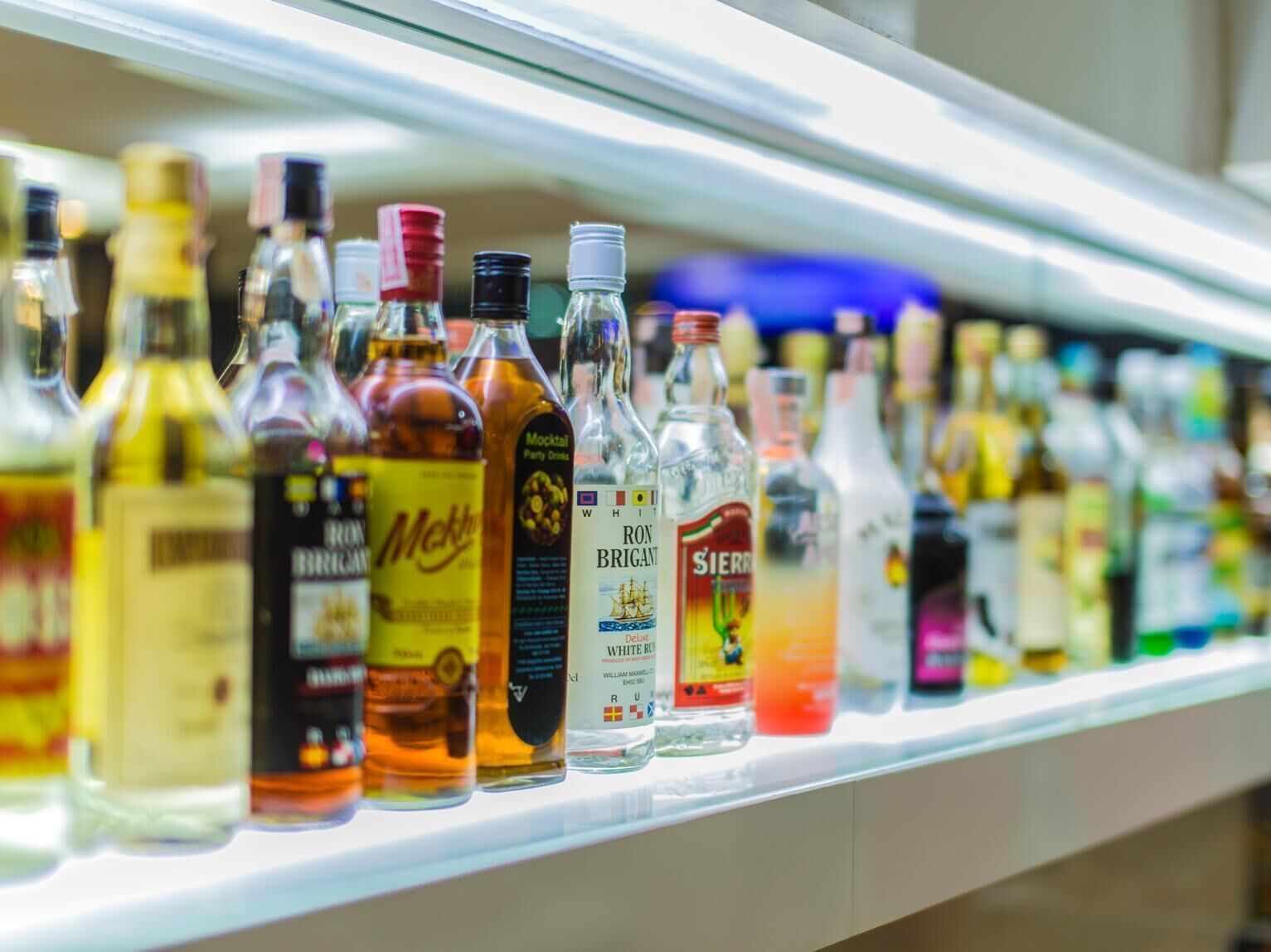 Bar (trong khuôn viên)