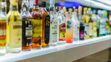 Bar (trong khuôn viên)